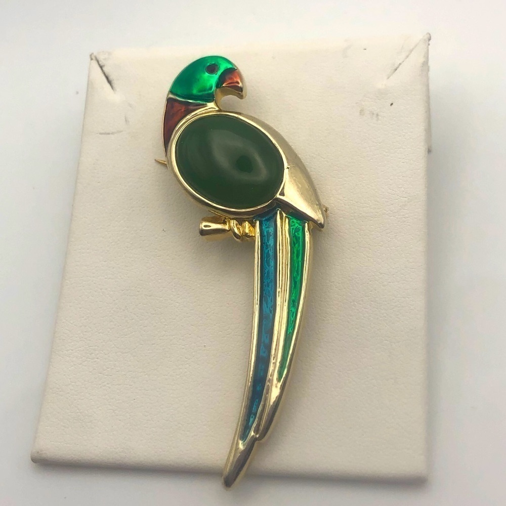VTG LP Jade Cabochon Enamel Gold Tone Parrot Bird Brooch 2.6”